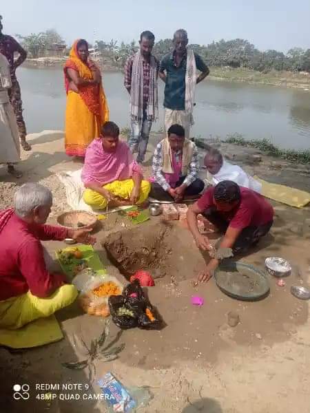 औरही : वडाध्यक्ष यादवद्वारा डिहबार मन्दिरको शिलान्यास