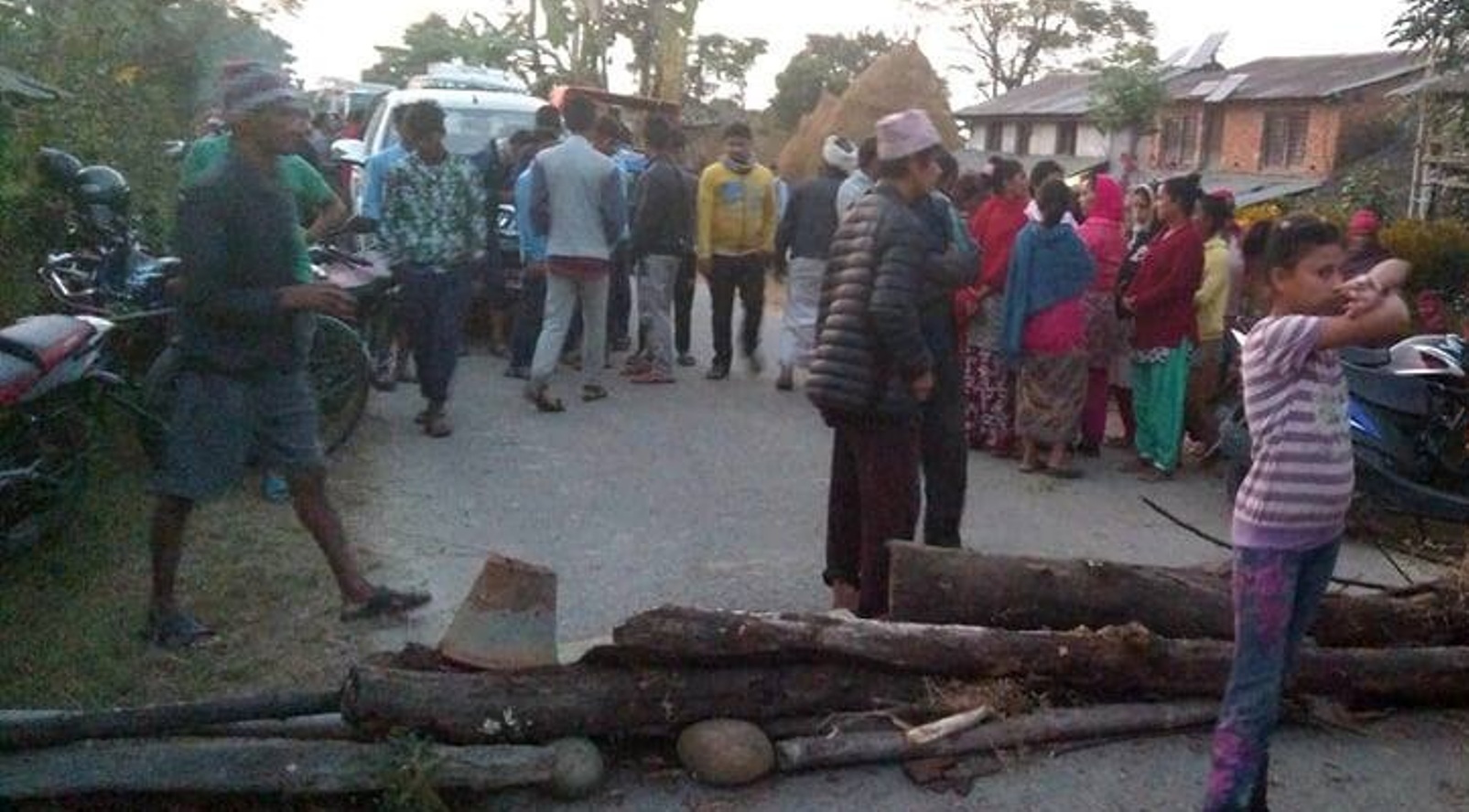 महोत्तरीको दुई प्रमुख सडकखण्ड बन्द