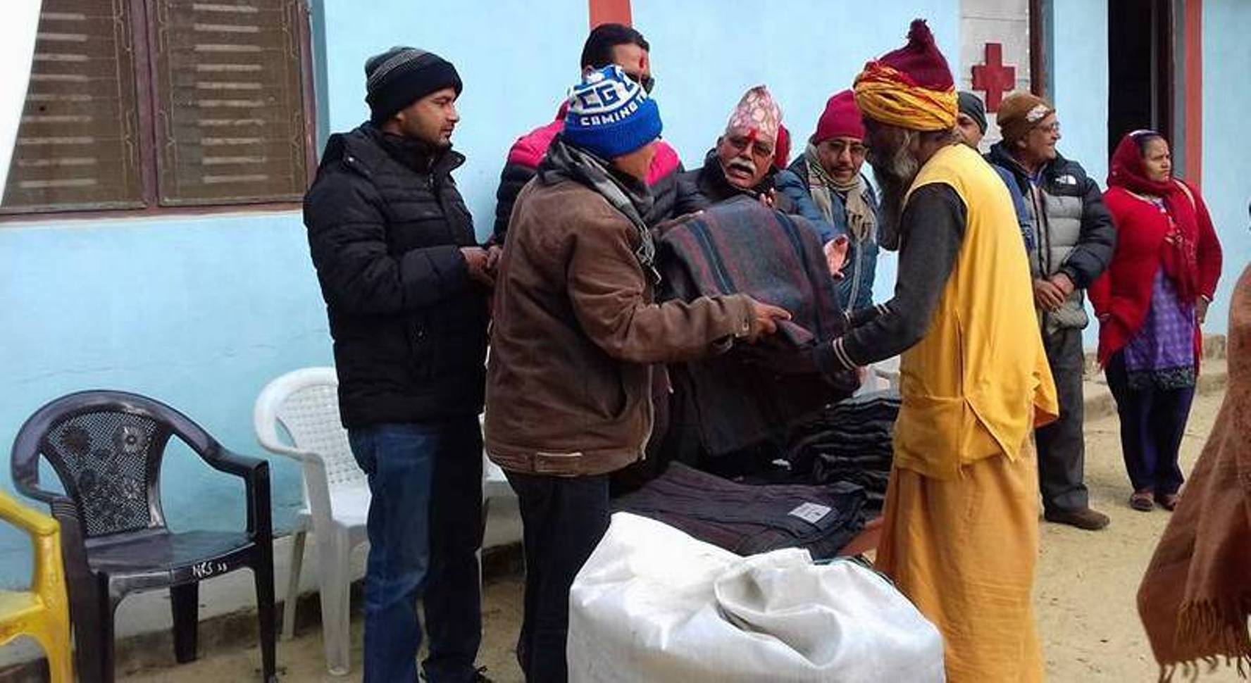 अत्यधिक चिसो बढेपछि सर्लाहीमा कम्बल वितरण