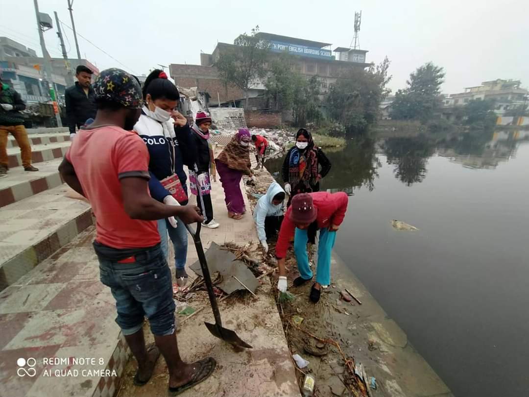 जनकपुरको ऐतिहासिक गोरधोई पोखरी सरसफाई (फोटोफिचर)