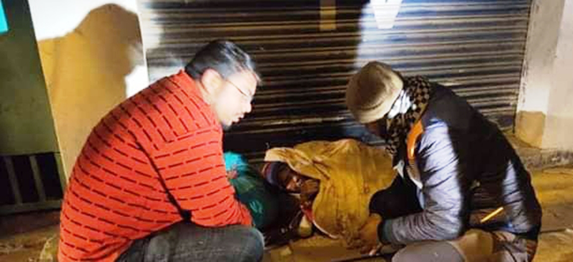 जनकपुरका सडकपेटीमा बस्नेहरुलाई कम्बल वितरण