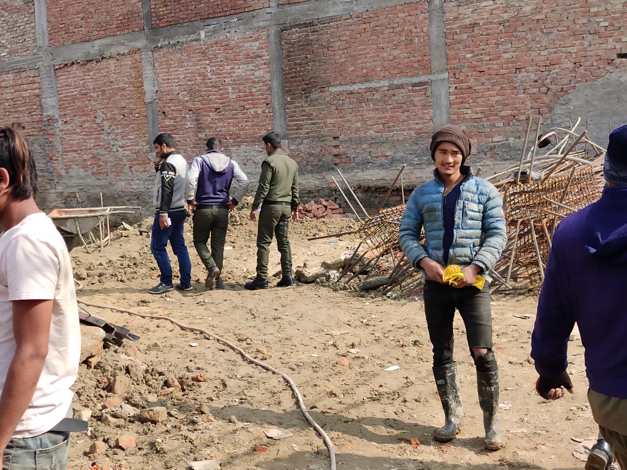धनुषा अस्पतालले मापदण्ड र ओदश लत्याएर भवन निर्माण गरिदैँ