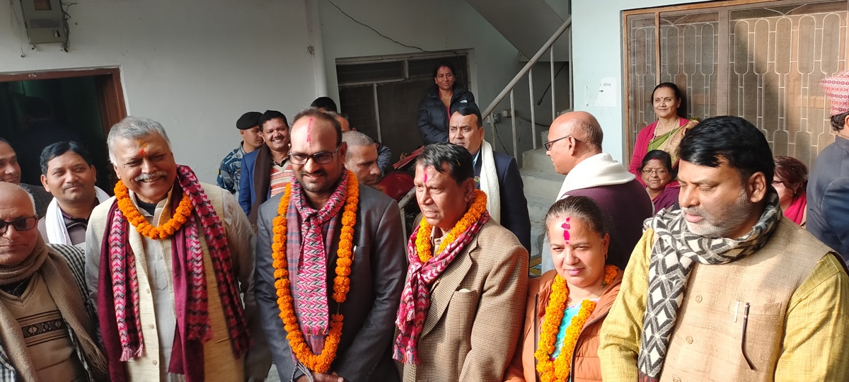 क्रस भोटिङको त्रासमा राजपा–नेकपा गठबन्धन, दुई मतदाता एकै पटक मतदान गर्ने !