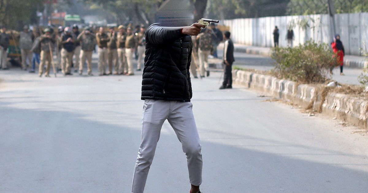 दिल्लीको जामिया विश्वविद्यालय बाहिरी क्षेत्रमा गोली चल्यो, अवस्था तनावग्रस्त !