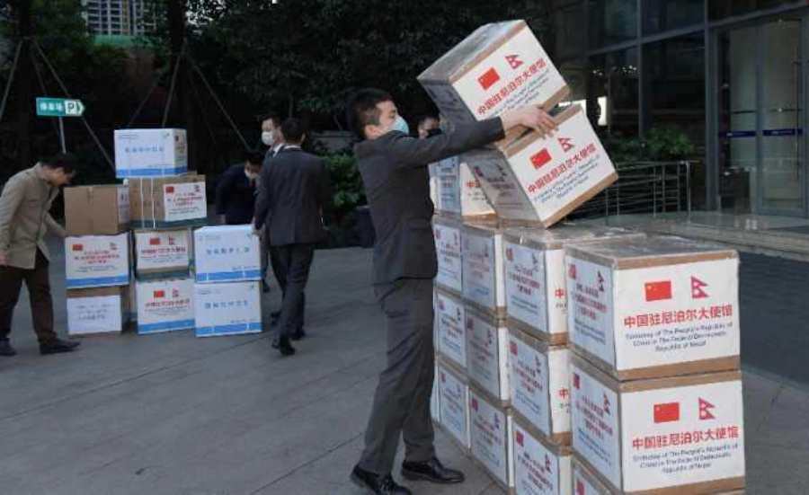 नेपाल एयरलाइन्समार्फत् चीनबाट ल्याइयो स्वास्थ्य सामग्री