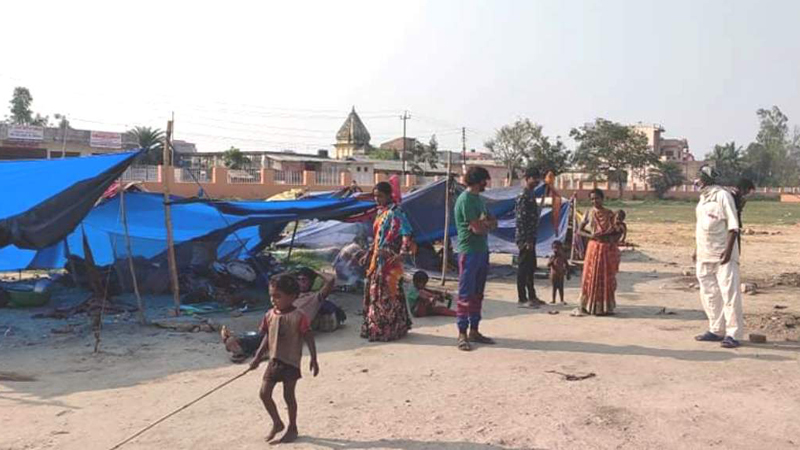 जनकपुरमा ४० भारतीय अलपत्र, भन्छन्- खानेकुरा सकिन लाग्यो, अब कसरी बाच्ने ?