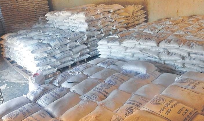 सल्यानमा एक महिनालाई पुग्ने खाद्यान्न