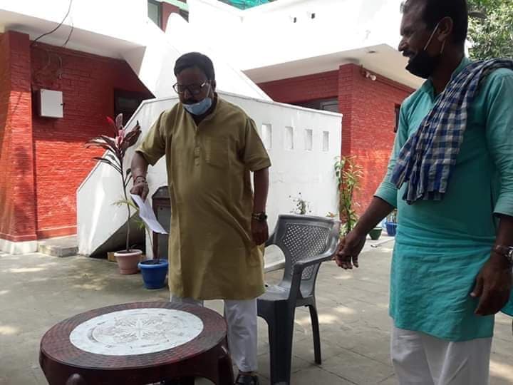 राहत वितरणमा अनियमितता गरेको भन्दै सिडिओको ध्यानाकर्षण गराइयो