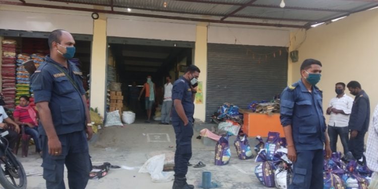 धनुषामा एक व्यापारी पक्राउ, राहत प्याकेजमामा घोटाला गरेको आरोप