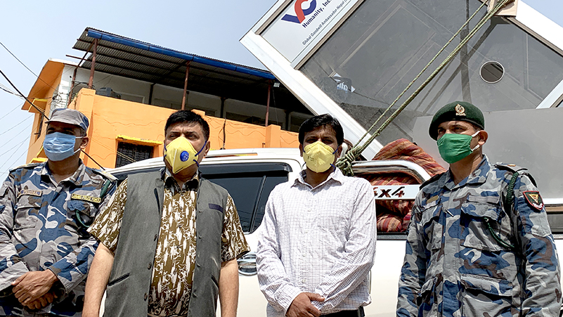 जनकपुरको कोरोना परीक्षण प्रयोगशालालाई ‘कोभिड-१९ स्याब बुथ’ सहयोग