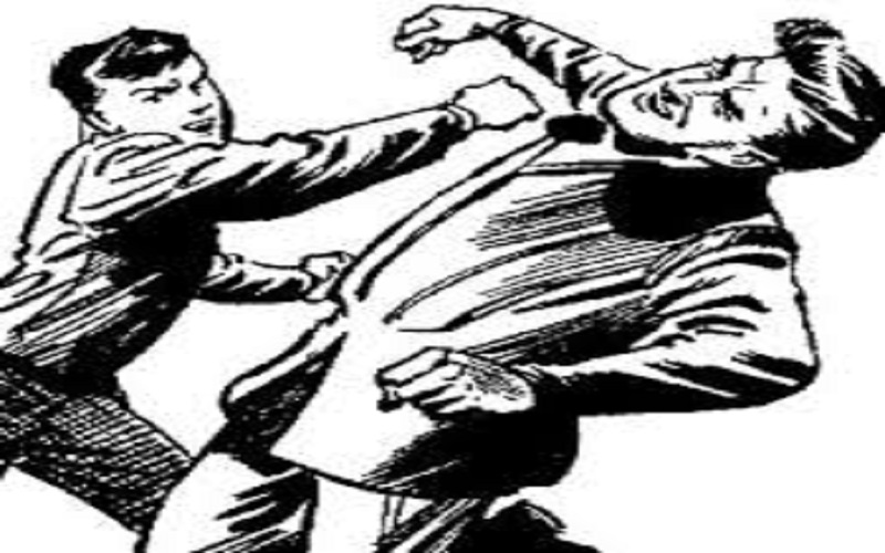 दुई इन्स्पेक्टरले मिलेर कुटे डिएसपीलाई