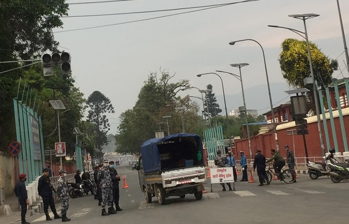 लकडाउनलाई कडा बनाउन भोलीदेखि प्रहरीले बल प्रयोग गर्ने