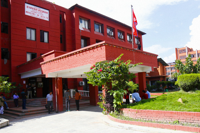 कोरोना संक्रमितले १५ दिनभित्र ४४ प्रकारका औषधी खानुपर्ने, यस्तो छ सूची