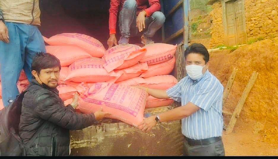 रौनियार सेवा समितिद्वारा राहत वितरण