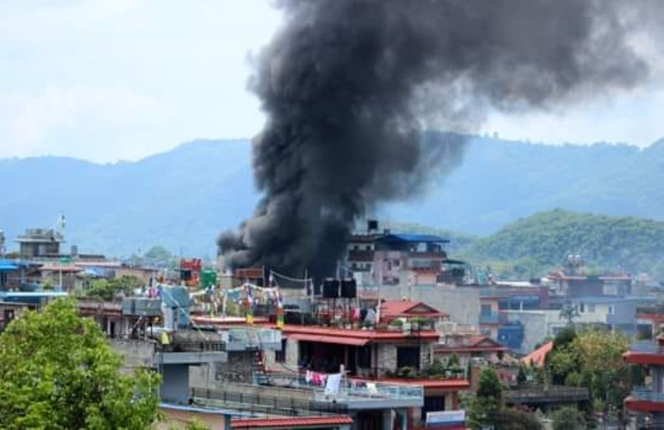 पाेखरामा आगलागी हुँदा एक करोड क्षति