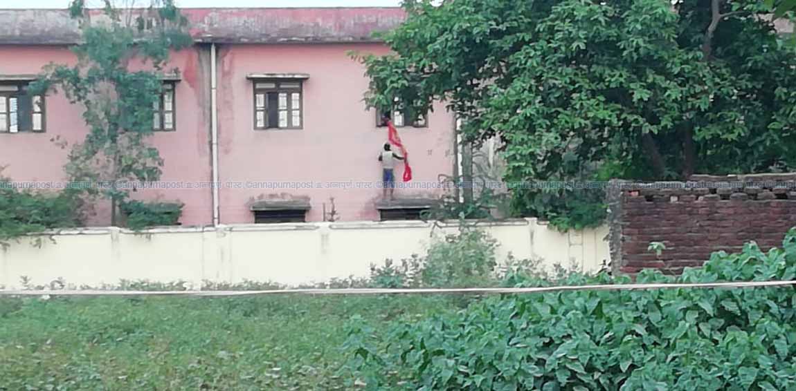 क्वारेन्टाइनबाट भागे २१ कोरोना संक्रमित : प्रहरी द्वारा खोजि हुदै