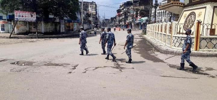 निषेधाज्ञापछि सुनसान बन्यो वीरगञ्ज, सडकमा प्रहरी मात्र ! (फोटो फिचर)