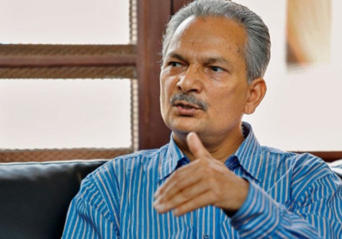 प्रधानमंत्री ओलीको बेलगाम हर्कतले देश गम्भीर संकटतिर : डा. भट्टराई