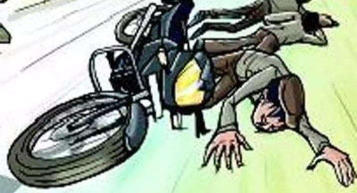 सर्लाहीमा दुई मोटरसाइकल ठोक्किँदा एकको मृत्यु, तीन घाइते