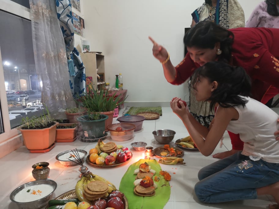 जनकपुरका इन्जिनियर साहले पहिलो पटक कतारमै मनाए ‘चौरचन’