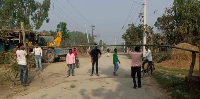 कोरोना कहर : महोत्तरी जिल्लाभर प्रशासनले लगायो कर्फ्यु