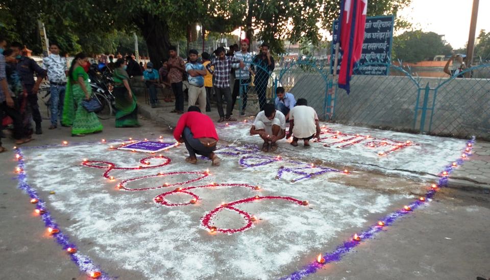 संविधान दिवस : जनकपुरमा अभियन्ता कर्णले गरे दिप प्रज्वलन