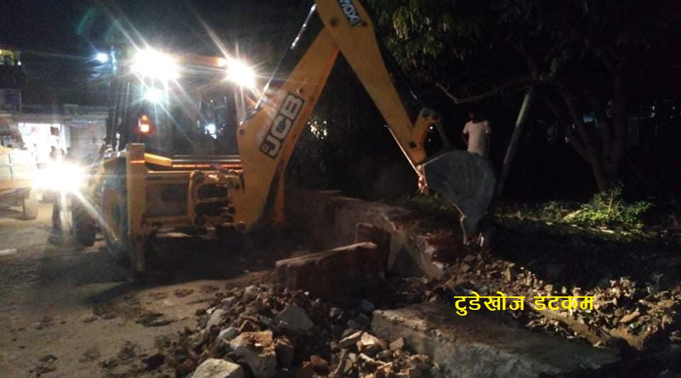 जानकी मन्दिर फुलबारीको पर्खाल डोजरले भत्काइयो, यस्तो छ कारण