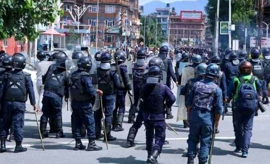 पुल्चोक झडप नियन्त्रणमा खटिएका १८ जना प्रहरीमा कोरोना पुष्टि