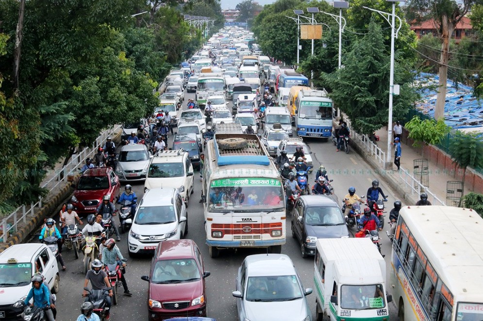 असोज १ बाट सबै सार्वजनिक यातायात चलाउने व्यवसायीको घोषणा