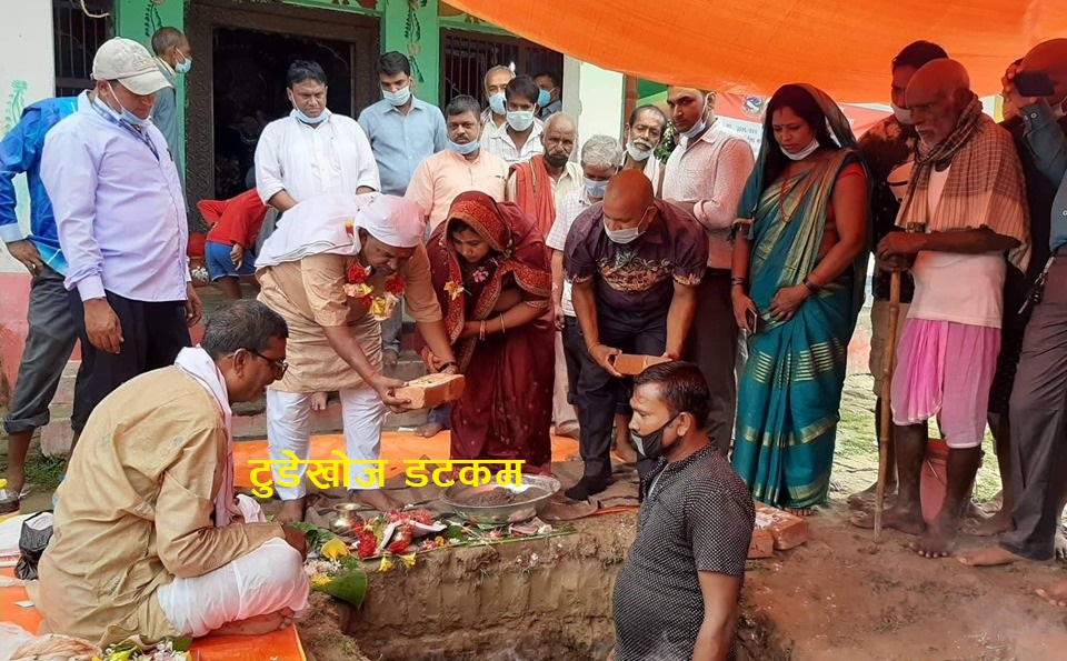 सिरहामा करोडौंको लगानीमा सलहेश मन्दिर बन्दै, मेयर यादबले गरे शिलान्यास