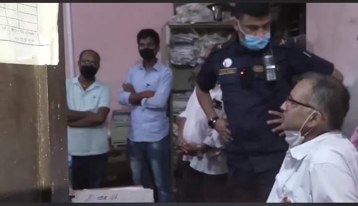 पर्सा मालपोतमा छापा : १८ जना पक्राउ, रातिसम्म हुन्थ्यो लेनदेन
