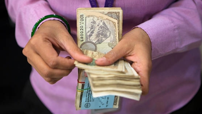 कोरोनाबारे नयाँ तथ्य : रुपैयाँ र मोवाइलमा एक महिना भाइरस रहने