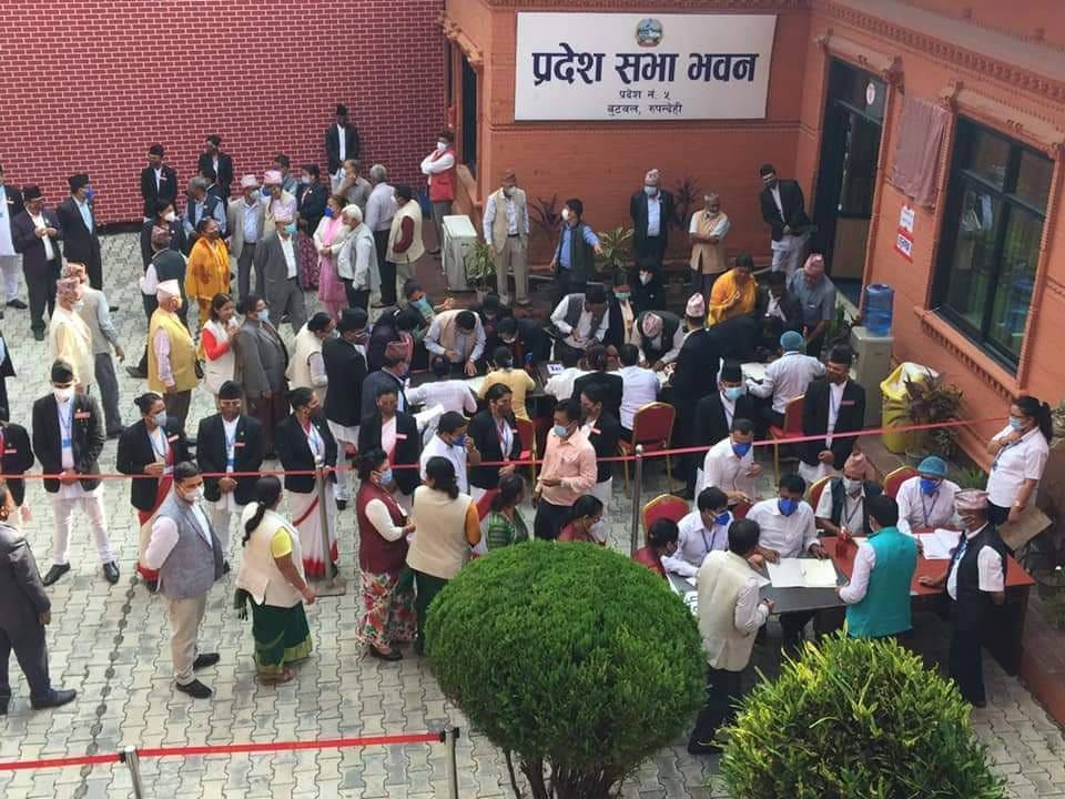 प्रदेश ५ : यसरी कायम भयो भालुवाङ राजधानी, काँग्रेसकै ५ साँसद बने गद्दार !