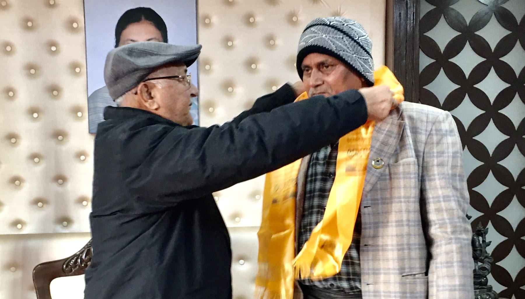 जनता समाजवादी पार्टीका नेता हवारी पनि ओली समूहमा प्रवेश