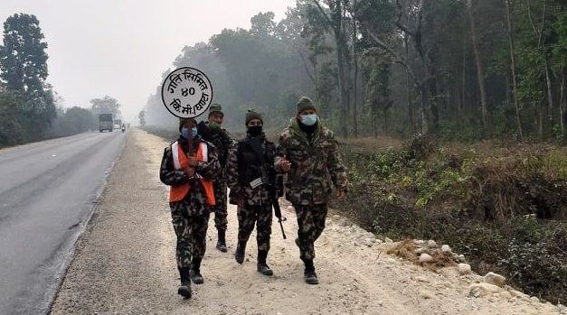वन्यजन्तु जोगाउन पर्सा निकुञ्जका सडकमै सेना परिचालन