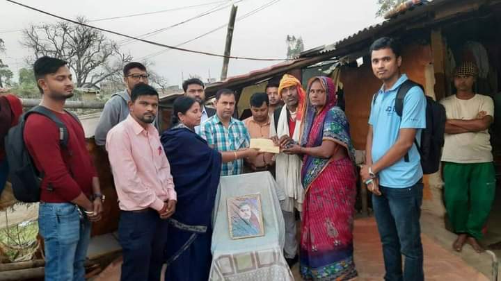 जनकपुर जेसिजद्वारा मृतक यादव परिवारलाई २५ हजार सहयोग