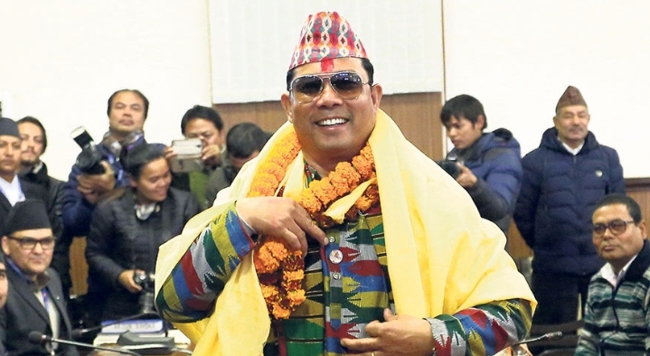 रेशम चौधरीसहितको मुद्दा खारेज गर्नुपर्ने भन्दै माइतीघरमा धर्ना