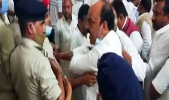 बिहार विधान सभामै विधायकहरूमाथि प्रहरीले चलाए लाठी