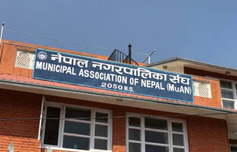 स्वास्थ्य संकटकाल घोषणा गर्न नगरपालिका संघले गराए मन्त्रीको ध्यानाकर्षण