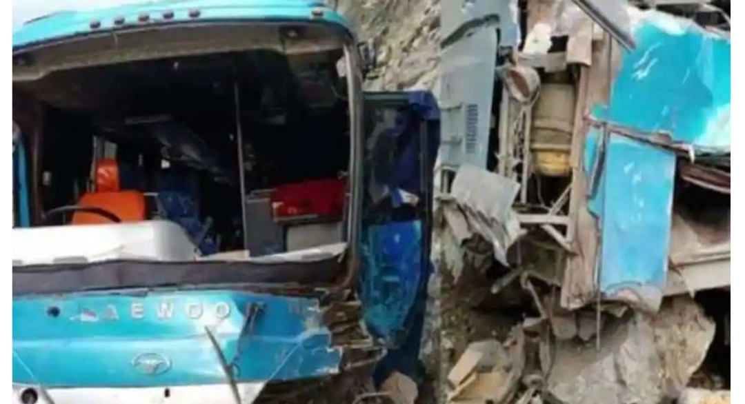 पाकिस्तानमा गुडिरहेको बसमा ब’म फाल्यो, ९ जनाको मृत्यु, ३९ गम्भीर