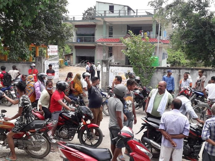 जनकपुर ल्याउने क्रममा सर्पले टोकेको बालकको मृत्यू, नवलपुरमा तनाव