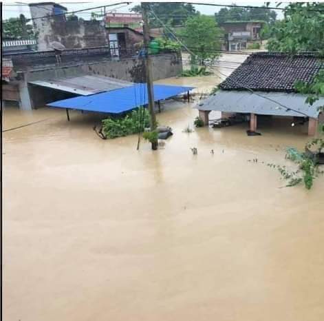 नवलपरासीमा बाढीले बगाउँदा २ जनाको मृत्यु, एक बेपत्ता