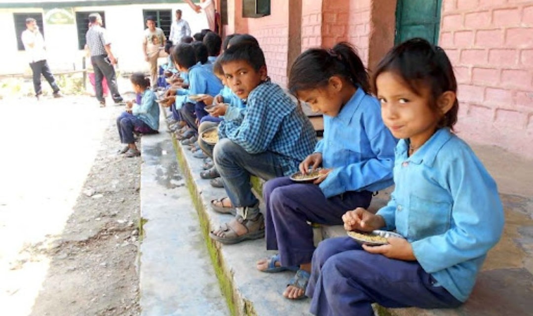 विद्यालय बन्द रहेपनि दिवा खाजाको नाममा २१ करोड ४२ लाख निकासा