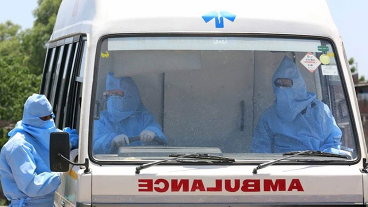 एम्बुलेन्स चालकले नै लगाउन पाएनन् कोरोना खोप