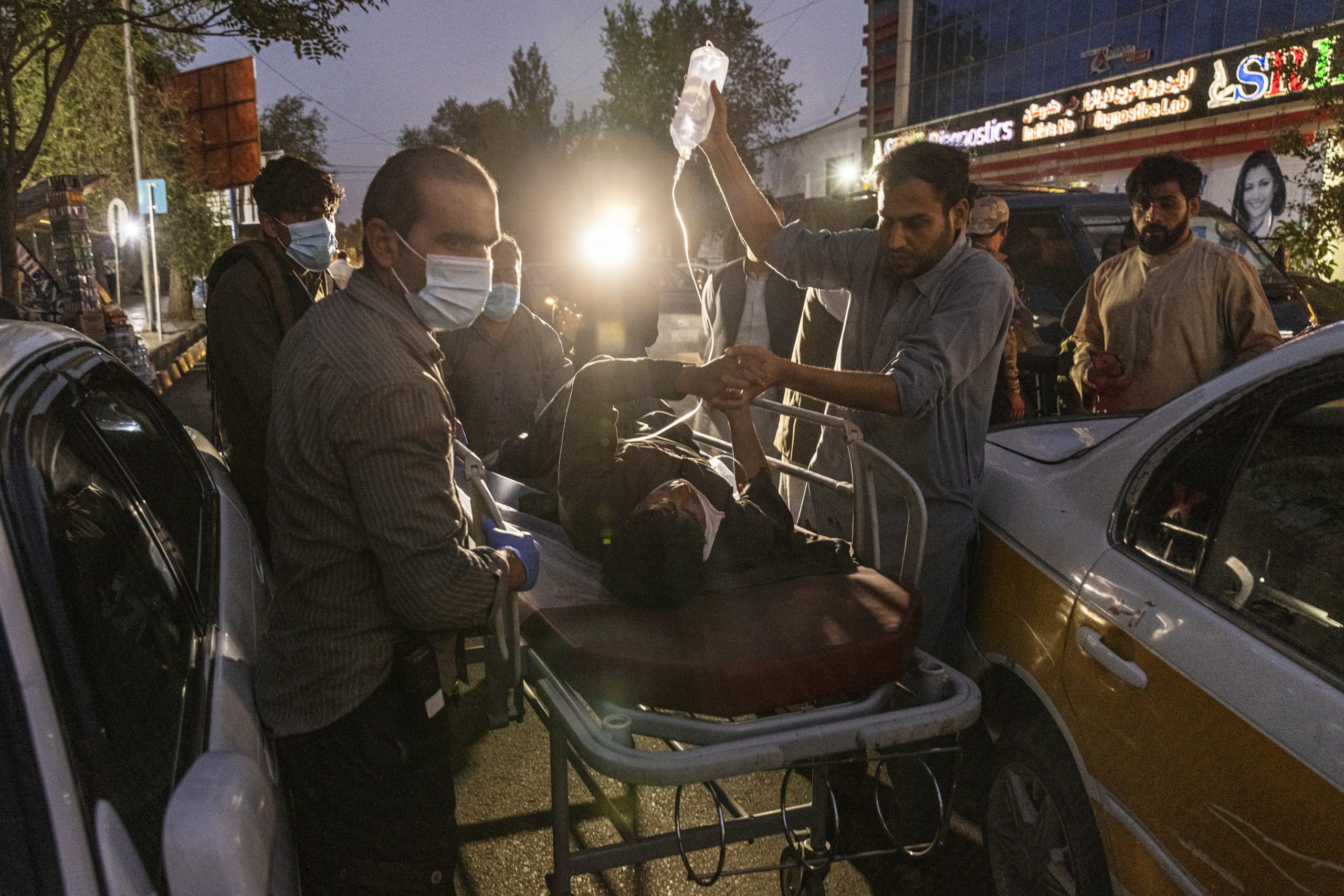 अपटेड- काबुल विस्फोटमा १३ अमेरिकी सेनासहित ६० जनाको मृत्यु