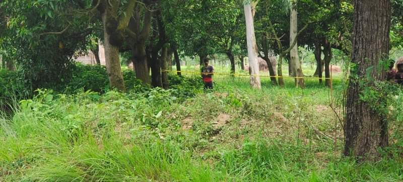 धनुषामा ससुरा- बुहारीको लाश झाडीमा गाडिएकाे अवस्थामा भेटियो