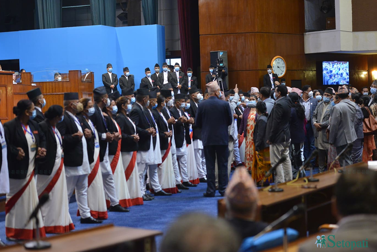 एमाले अवरोध गरेपनि राजनीतिक दलसम्बन्धी अध्यादेश पेस, बैठक २५ गतेसम्मका लागि स्थगित