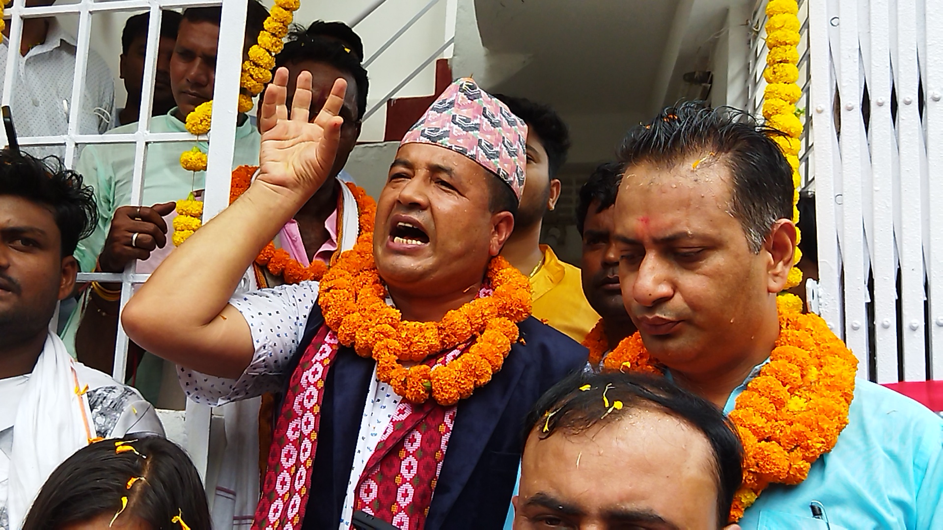 एमालेले मधेशको मुद्दा सम्बोधन गरिसक्यो : महेश बस्नेत