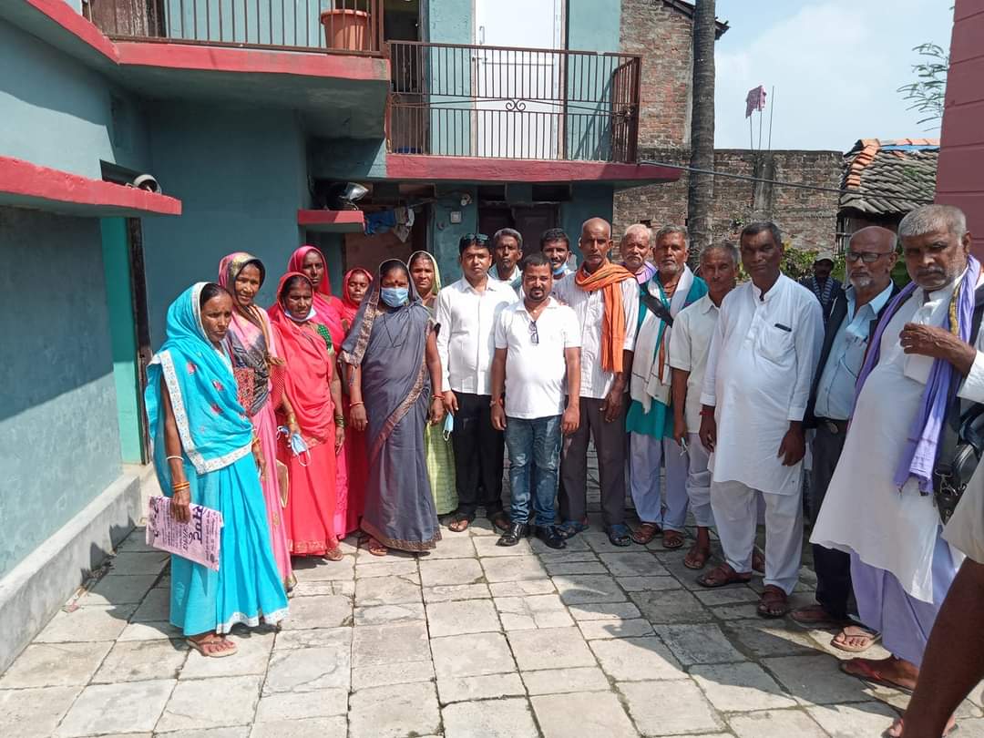 सखुवा नन्कारकट्टीका अध्यक्षसहित १८ जनप्रतिनिधिले रोजे माधव नेपालको पार्टी