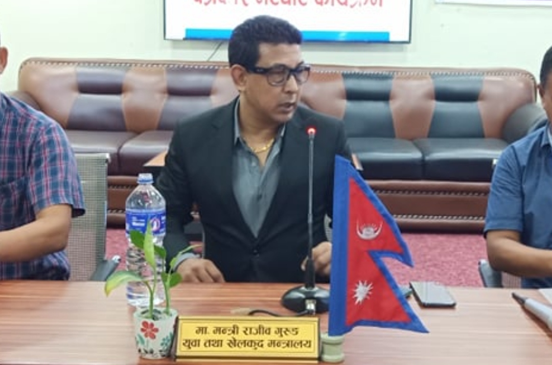 आफ्नै सम्पत्तिबारे मन्त्री मनाङे भन्छन्-  म नै कन्फ्युज छु